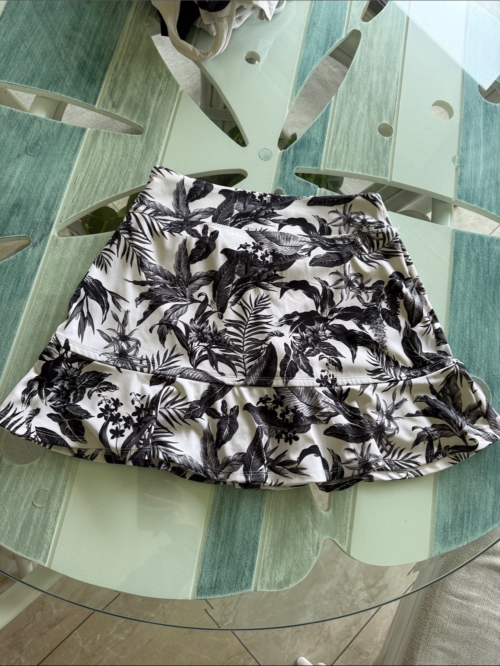Tommy Bahama Black & White Botanical Ruffle Mini Skirt